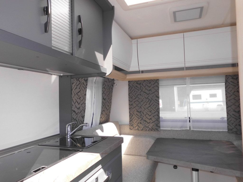 Hobby De Luxe 400 SFe 2025 1500kg. Hobby De Luxe 400 SFe Lagerabverkauf! - Caravana: foto 1 Hobby De Luxe 400 SFe 2025 1500kg. Hobby De Luxe 400 SFe Lagerabverkauf! - Caravana: foto 1