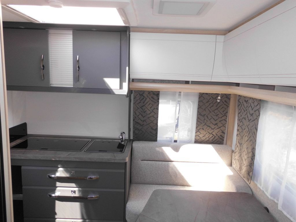 Caravana novo Hobby De Luxe 400 SFe 2025 1500kg. Hobby De Luxe 400 SFe Lagerabverkauf!: foto 9