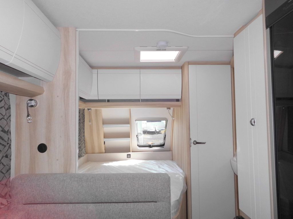 Caravana novo Hobby De Luxe 400 SFe 2025 1500kg. Hobby De Luxe 400 SFe Lagerabverkauf!: foto 8