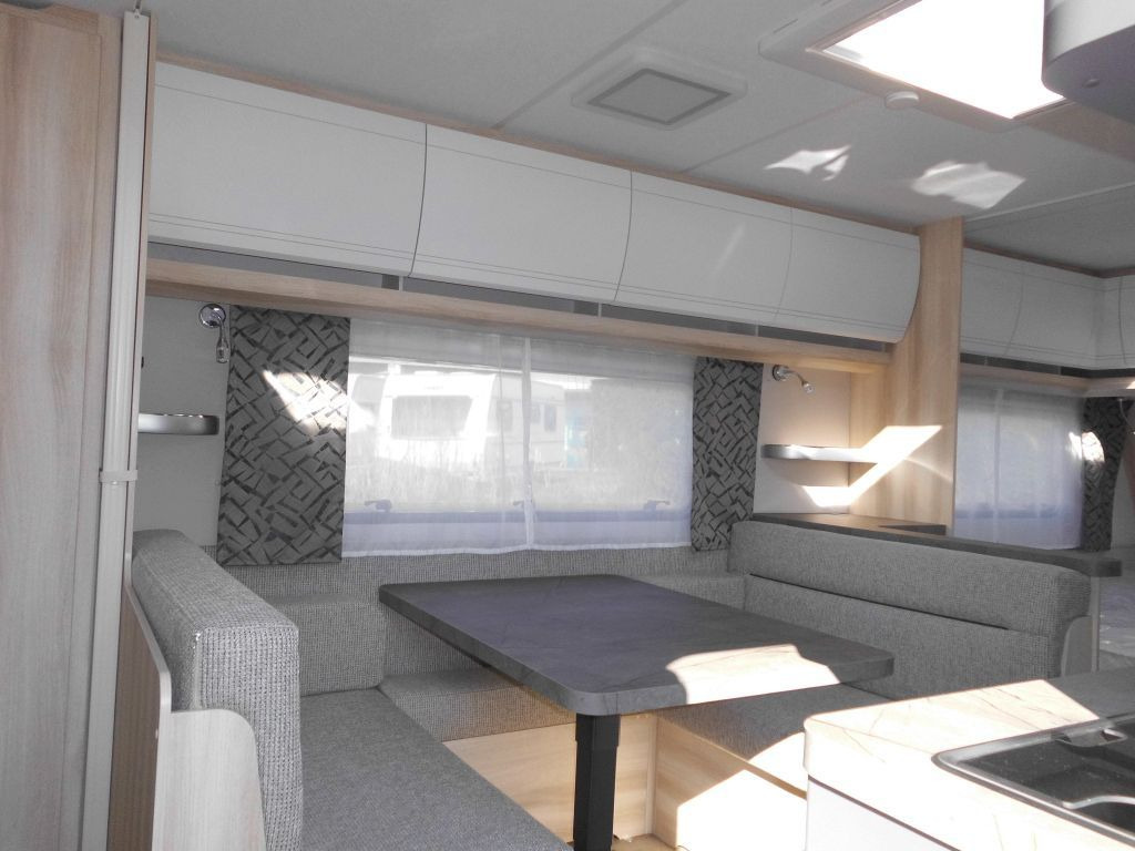 Hobby De Luxe 560 KMFe %Lagerabverkauf% - Caravana: foto 1 Hobby De Luxe 560 KMFe %Lagerabverkauf% - Caravana: foto 1