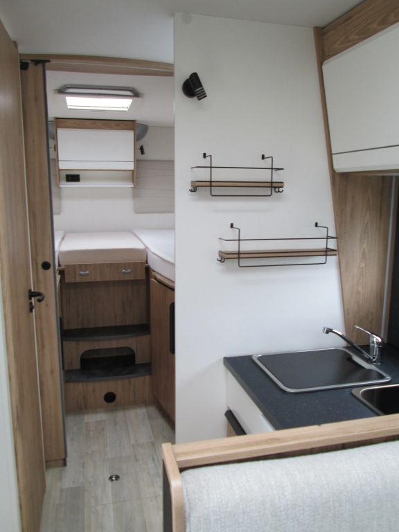 Pilote Pacific P690GJ Evidence Markise SAT Fahrradträge - Autocaravana perfilada: foto 5 Pilote Pacific P690GJ Evidence Markise SAT Fahrradträge - Autocaravana perfilada: foto 5