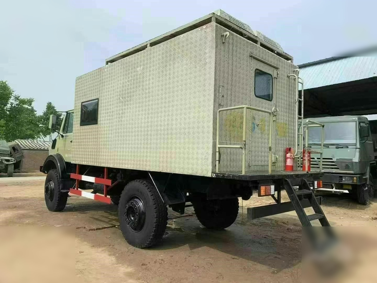 1995 MERCEDES-BENZ UNIMOG 2150 - Camião chassi: foto 4 1995 MERCEDES-BENZ UNIMOG 2150 - Camião chassi: foto 4