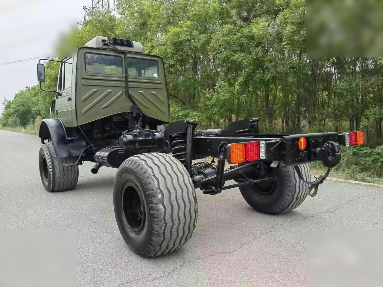 1995 MERCEDES-BENZ UNIMOG 2150 - Camião chassi: foto 2 1995 MERCEDES-BENZ UNIMOG 2150 - Camião chassi: foto 2