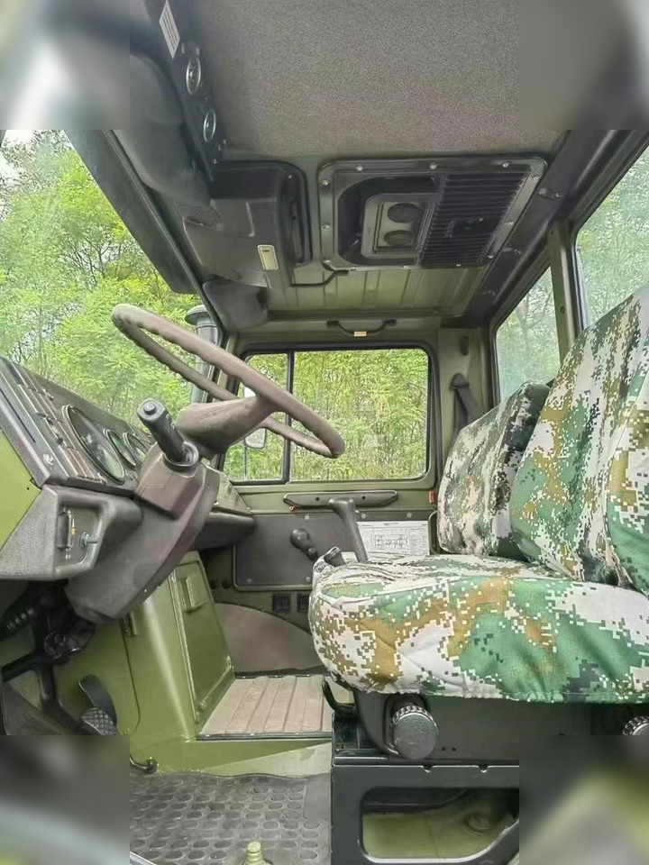 1995 MERCEDES-BENZ UNIMOG 2150 - Camião chassi: foto 3 1995 MERCEDES-BENZ UNIMOG 2150 - Camião chassi: foto 3