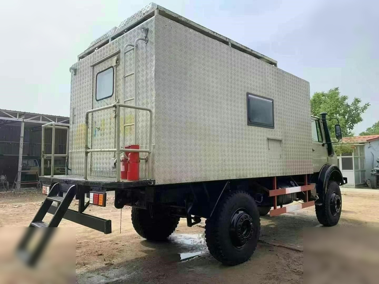 1995 MERCEDES-BENZ UNIMOG 2150 - Camião chassi: foto 3 1995 MERCEDES-BENZ UNIMOG 2150 - Camião chassi: foto 3