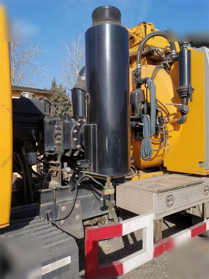 2007 AQUATECH B10 - Caminhão limpa fossa: foto 3 2007 AQUATECH B10 - Caminhão limpa fossa: foto 3