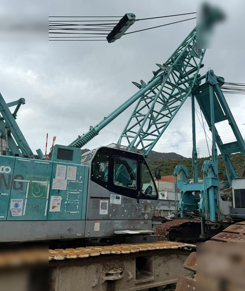 2011 KOBELCO CKE900-1F - Guindaste sobre esteiras: foto 1 2011 KOBELCO CKE900-1F - Guindaste sobre esteiras: foto 1