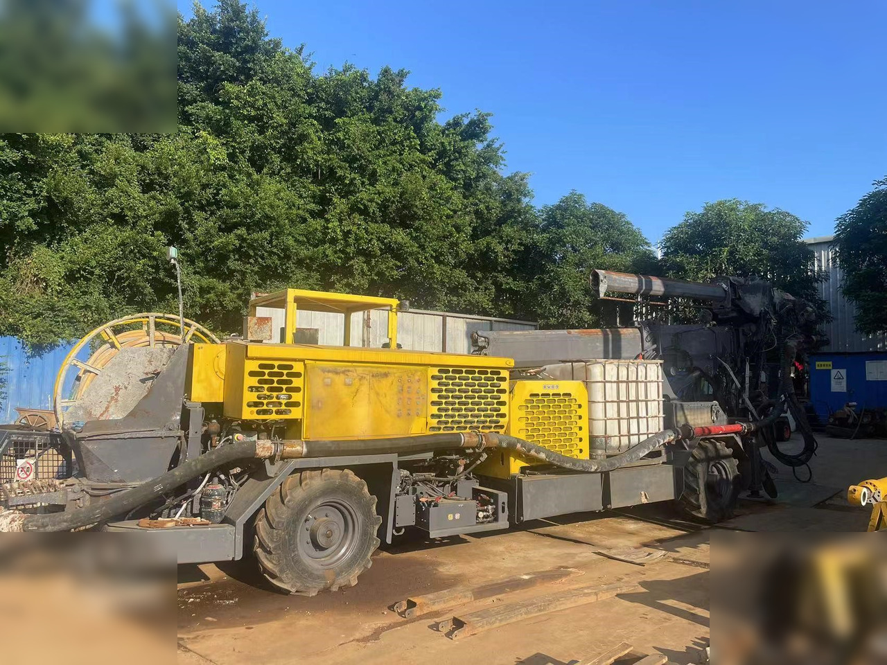 2016 EPIROC MEYCO ME5 MOUNTED ON 2016 ATLAS ARK254K - Autobomba de betão: foto 2 2016 EPIROC MEYCO ME5 MOUNTED ON 2016 ATLAS ARK254K - Autobomba de betão: foto 2