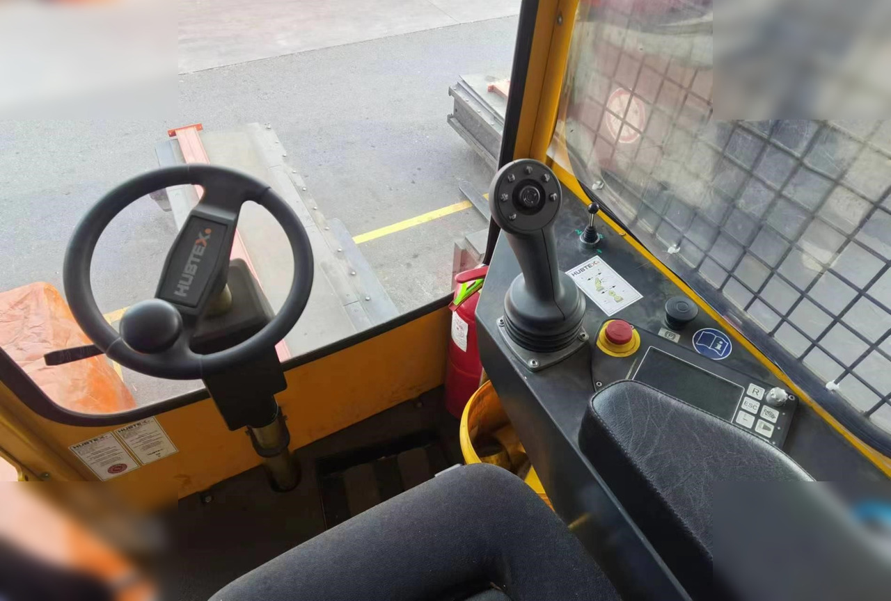 2017 HUBTEX MQ130 - Empilhador lateral: foto 2 2017 HUBTEX MQ130 - Empilhador lateral: foto 2