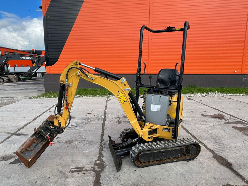 Caterpillar 300.9 D TILT / 3 BUCKETS - Mini escavadeira: foto 2 Caterpillar 300.9 D TILT / 3 BUCKETS - Mini escavadeira: foto 2