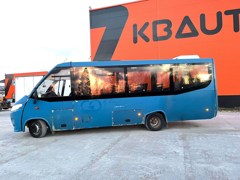 Iveco Kapena Thesi 7 PCS AVAILABLE /EURO 6 / 27 SEATS+5 STANDING / AC / AUXILIARY HEATING - Minibus, Furgão de passageiros: foto 4 Iveco Kapena Thesi 7 PCS AVAILABLE /EURO 6 / 27 SEATS+5 STANDING / AC / AUXILIARY HEATING - Minibus, Furgão de passageiros: foto 4