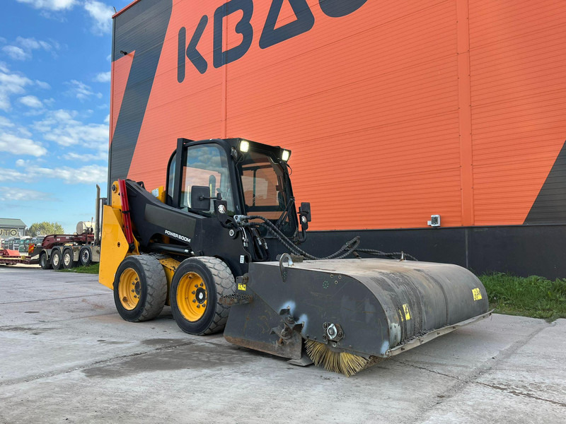 Pá carregadora de rodas JCB 155 T4 BUCKET & BRUSH: foto 5