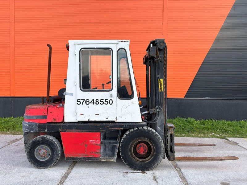 Kalmar DB 4-500 - Empilhadeira a diesel: foto 4 Kalmar DB 4-500 - Empilhadeira a diesel: foto 4