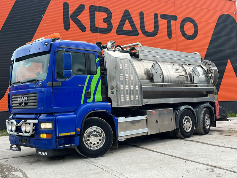 MAN TGA 26.430 6x2*4 TANK 13700 l / VACUUM MORO PM200R - 2283 hours / PRESSURE Pratissoli KF38 - 40 l/min - 150 bar - Caminhão limpa fossa: foto 1 MAN TGA 26.430 6x2*4 TANK 13700 l / VACUUM MORO PM200R - 2283 hours / PRESSURE Pratissoli KF38 - 40 l/min - 150 bar - Caminhão limpa fossa: foto 1