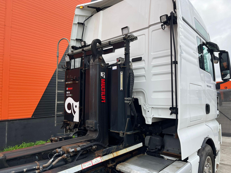 Camião polibenne MAN TGX 26.500 6x2*4 HIAB XR 21 ton / CHASSIS L=5300 mm: foto 9