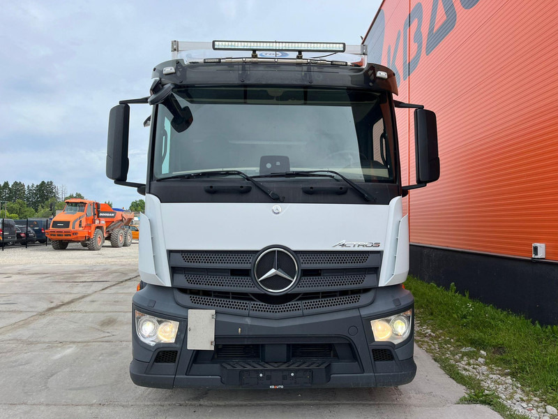 Mercedes-Benz Actros 1827 4x2 TK UT SPECTRUM / BOX L=8429 mm - Camião frigorífico: foto 2 Mercedes-Benz Actros 1827 4x2 TK UT SPECTRUM / BOX L=8429 mm - Camião frigorífico: foto 2