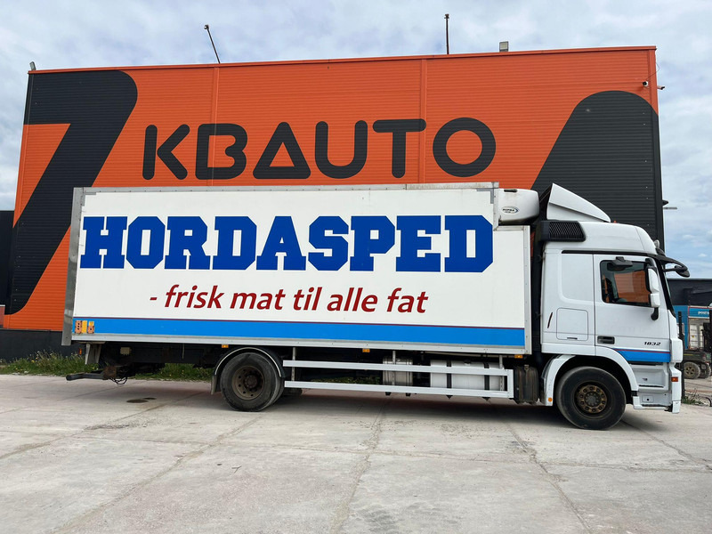 Mercedes-Benz Actros 1832 4x2 SUPRA 850 Mt / BOX L=8226 mm - Camião frigorífico: foto 5 Mercedes-Benz Actros 1832 4x2 SUPRA 850 Mt / BOX L=8226 mm - Camião frigorífico: foto 5
