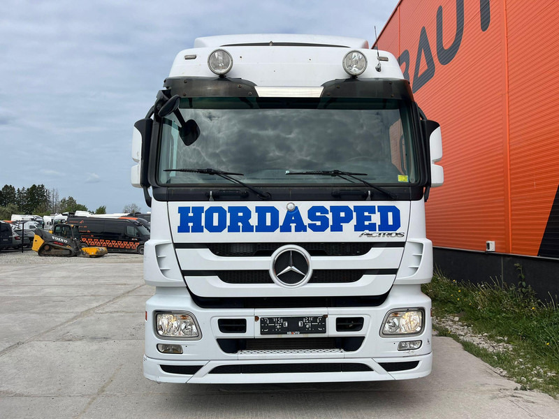 Mercedes-Benz Actros 1832 4x2 SUPRA 850 Mt / BOX L=8226 mm - Camião frigorífico: foto 3 Mercedes-Benz Actros 1832 4x2 SUPRA 850 Mt / BOX L=8226 mm - Camião frigorífico: foto 3