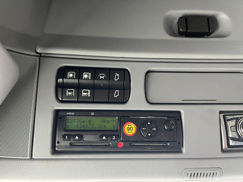 Leasing de Mercedes-Benz Actros 1832 4x2 V6 ENGINE / CHASSIS L=7100 mm Mercedes-Benz Actros 1832 4x2 V6 ENGINE / CHASSIS L=7100 mm: foto 18