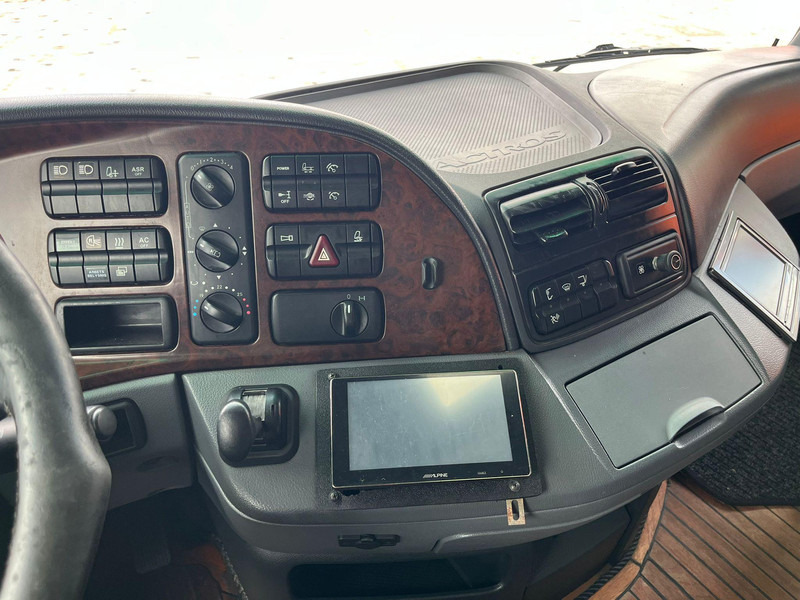 Leasing de Mercedes-Benz Actros 1832 4x2 V6 ENGINE / CHASSIS L=7100 mm Mercedes-Benz Actros 1832 4x2 V6 ENGINE / CHASSIS L=7100 mm: foto 17