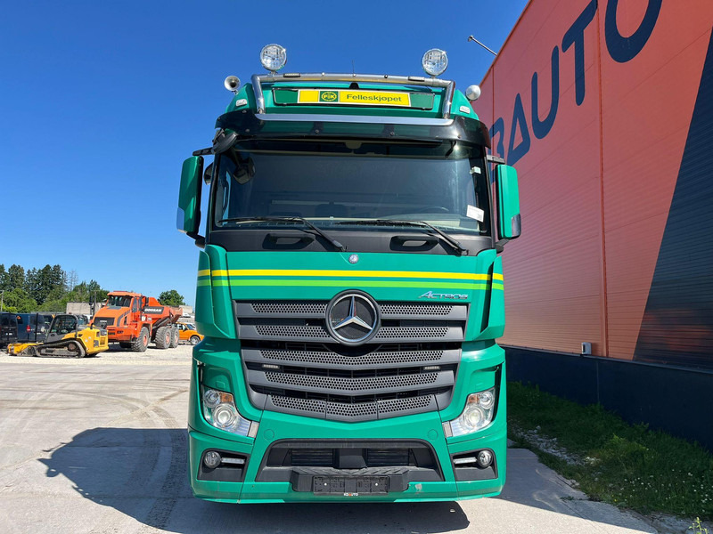 Mercedes-Benz Actros 3563 8x4*4 RETARDER / CHASSIS L=7358 mm - Camião chassi: foto 2 Mercedes-Benz Actros 3563 8x4*4 RETARDER / CHASSIS L=7358 mm - Camião chassi: foto 2