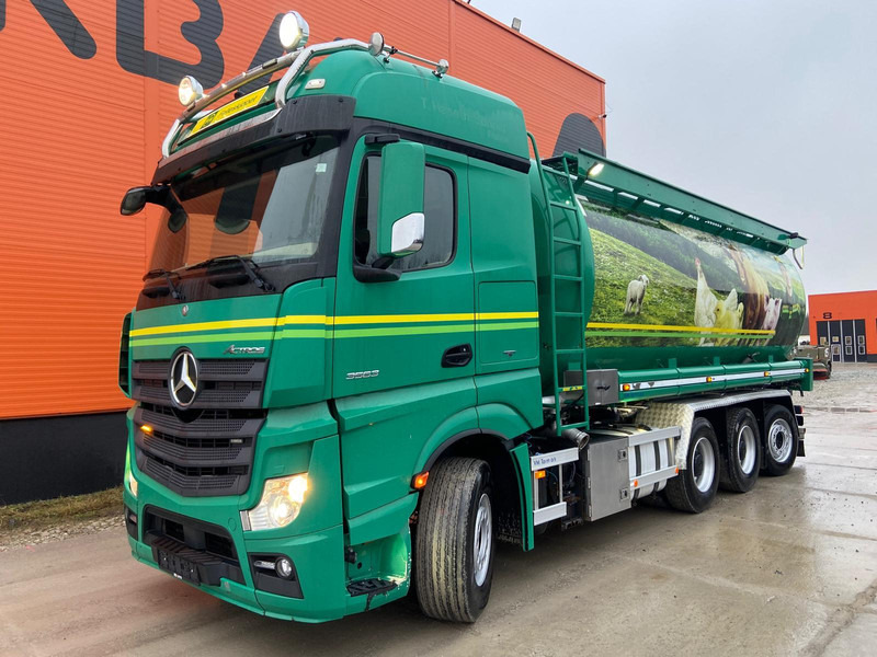 Mercedes-Benz Actros 3563 8x4*4 RETARDER / TANK 34000 l - Caminhão tanque: foto 2 Mercedes-Benz Actros 3563 8x4*4 RETARDER / TANK 34000 l - Caminhão tanque: foto 2