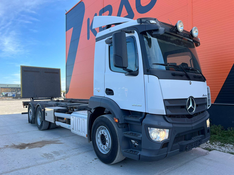 Mercedes-Benz Antos 2535 6x2*4 FOR SALE AS CHASSIS L=7788 mm - Camião chassi: foto 4 Mercedes-Benz Antos 2535 6x2*4 FOR SALE AS CHASSIS L=7788 mm - Camião chassi: foto 4