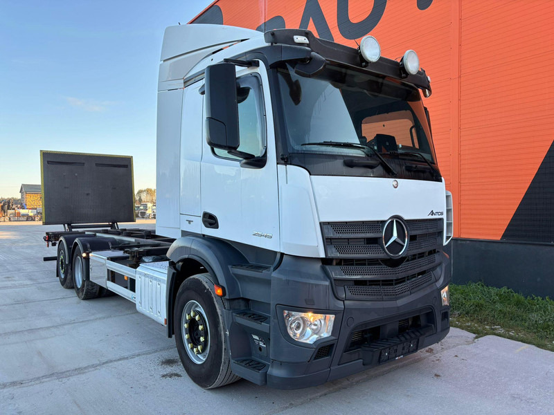 Mercedes-Benz Antos 2545 6x2 RETARDER / CHASSIS L=7812 mm - Camião chassi: foto 4 Mercedes-Benz Antos 2545 6x2 RETARDER / CHASSIS L=7812 mm - Camião chassi: foto 4