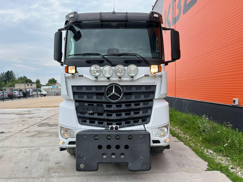 Mercedes-Benz Arocs 3242 8x4 + PK22002 - Camião polibenne, Camião grua: foto 3 Mercedes-Benz Arocs 3242 8x4 + PK22002 - Camião polibenne, Camião grua: foto 3