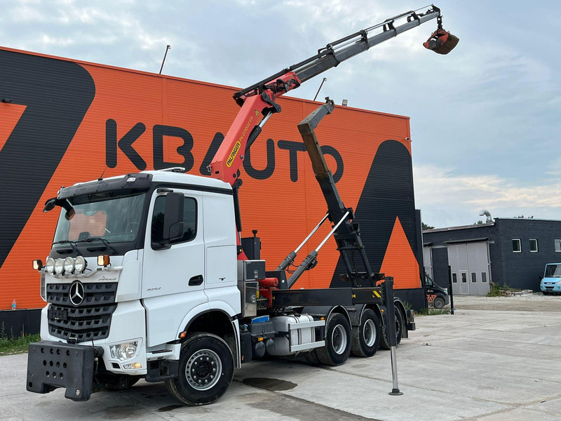 Mercedes-Benz Arocs 3242 8x4 PK22002 / RETARDER / SNOW PLOW EQUIPMENT / GRAPPLE - Camião polibenne, Camião grua: foto 1 Mercedes-Benz Arocs 3242 8x4 PK22002 / RETARDER / SNOW PLOW EQUIPMENT / GRAPPLE - Camião polibenne, Camião grua: foto 1