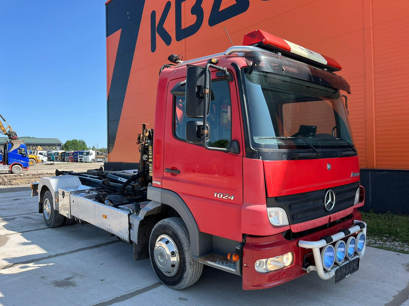 Mercedes-Benz Atego 1024 4x2 PK4100 + WINCH / HOOK LIFT L=3900 mm - Camião polibenne, Camião grua: foto 4 Mercedes-Benz Atego 1024 4x2 PK4100 + WINCH / HOOK LIFT L=3900 mm - Camião polibenne, Camião grua: foto 4