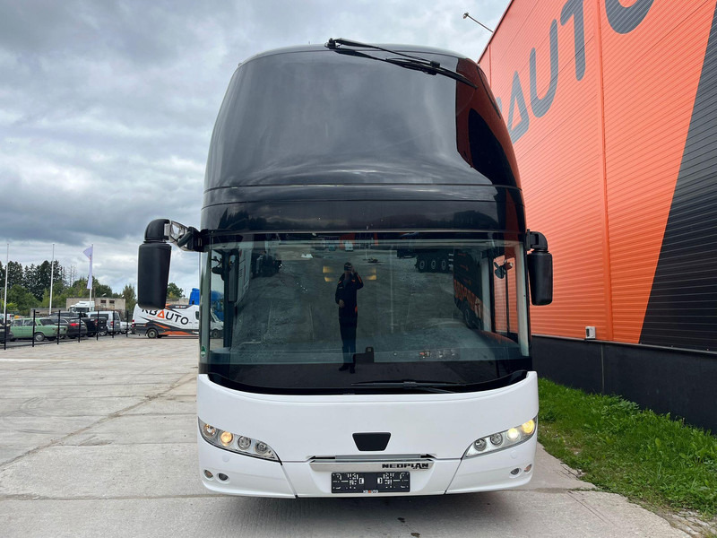Neoplan SKYLINER L 6x2*4 77 SEATS / AC / AUXILIARY HEATING / WC - Ônibus panorâmico: foto 2 Neoplan SKYLINER L 6x2*4 77 SEATS / AC / AUXILIARY HEATING / WC - Ônibus panorâmico: foto 2