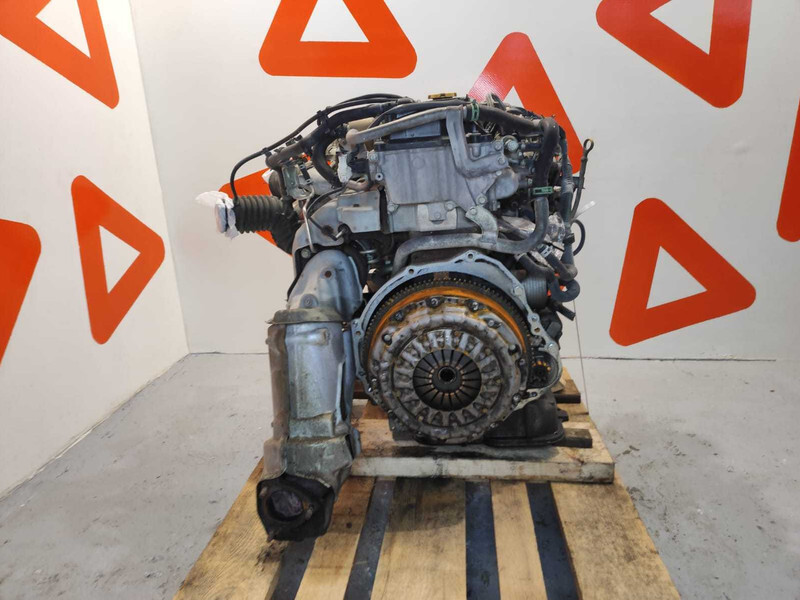 Nissan NT 400 CABSTAR ENGINE YD25DDTI / LOW MILEAGE 25704 km - Motor por Camião: foto 4 Nissan NT 400 CABSTAR ENGINE YD25DDTI / LOW MILEAGE 25704 km - Motor por Camião: foto 4
