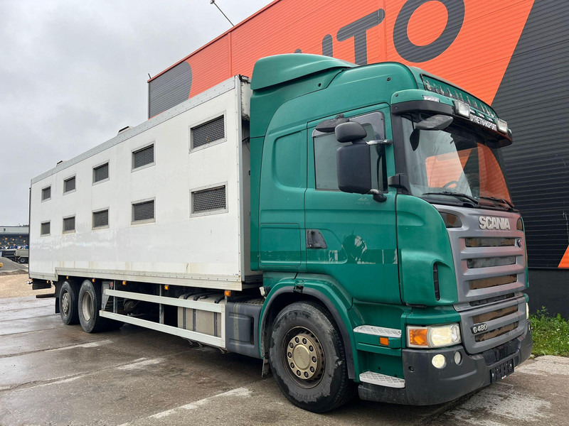 Scania G 480 6x2*4 BOX L=9212 mm / COOLANT LEAKAGE ON 3 RD CYLINDER - Camião transporte de gado: foto 4 Scania G 480 6x2*4 BOX L=9212 mm / COOLANT LEAKAGE ON 3 RD CYLINDER - Camião transporte de gado: foto 4