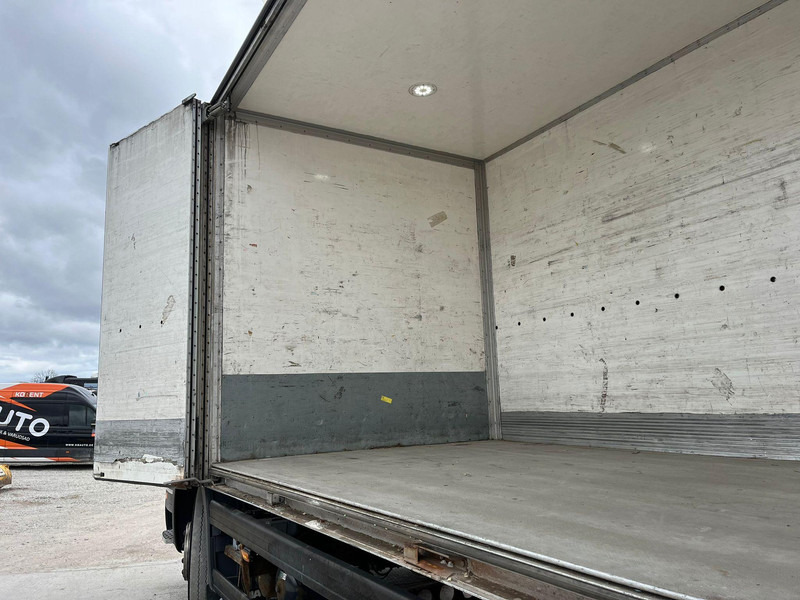 Leasing de Scania P 270 4x2 BOX L=7475 mm Scania P 270 4x2 BOX L=7475 mm: foto 12