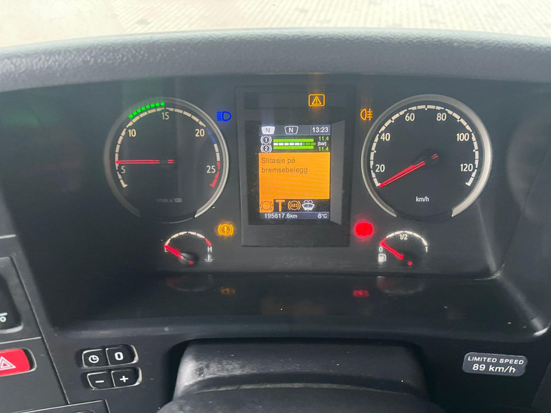 Caminhão de lixo Scania P 320 6x2*4 NTM KG-2K 18 m3: foto 17 Caminhão de lixo Scania P 320 6x2*4 NTM KG-2K 18 m3: foto 17