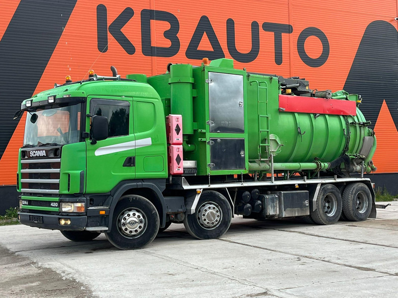 Scania R124 8x4 TANK 12000 l / VACUUM Disab P210/9 - 7800 m3/h / 1182 hours - Caminhão limpa fossa: foto 1 Scania R124 8x4 TANK 12000 l / VACUUM Disab P210/9 - 7800 m3/h / 1182 hours - Caminhão limpa fossa: foto 1
