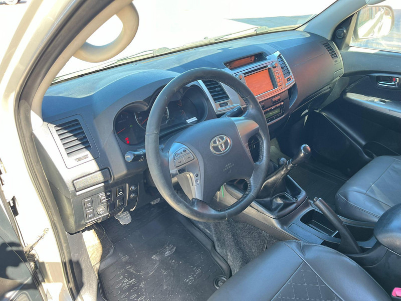 Pick-up Toyota Hilux 4x4: foto 13