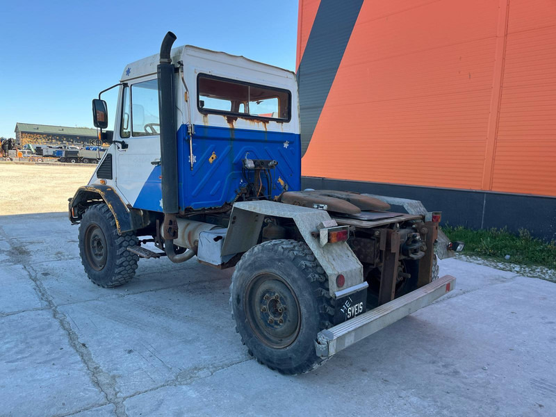 Tractor Mercedes-Benz Unimog U130 4x4: foto 8 Tractor Mercedes-Benz Unimog U130 4x4: foto 8