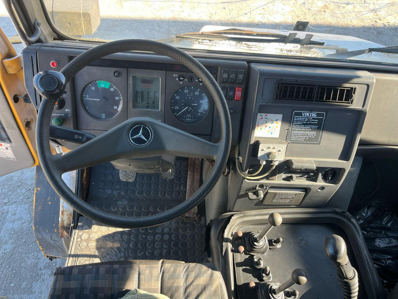 Tractor Mercedes-Benz Unimog U130 4x4: foto 16 Tractor Mercedes-Benz Unimog U130 4x4: foto 16