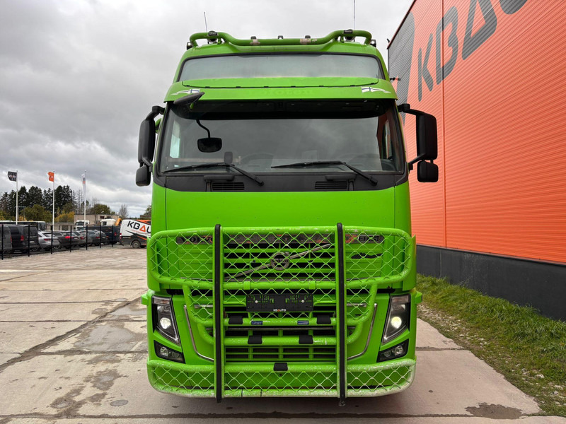 Volvo FH 16 600 6x2 GLOBE XXL ! / HYDRAULICS / RETARDER / DOUBLE BOGIE - Tractor: foto 3 Volvo FH 16 600 6x2 GLOBE XXL ! / HYDRAULICS / RETARDER / DOUBLE BOGIE - Tractor: foto 3