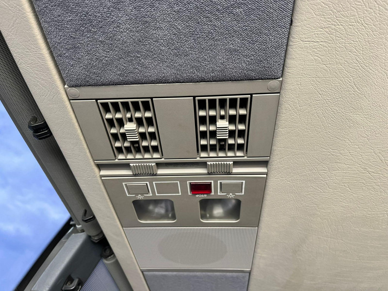 Leasing de Volvo B12M 4x2 14 SEATS / AC / AUXILIARY HEATING / WC / KITCHEN Volvo B12M 4x2 14 SEATS / AC / AUXILIARY HEATING / WC / KITCHEN: foto 20