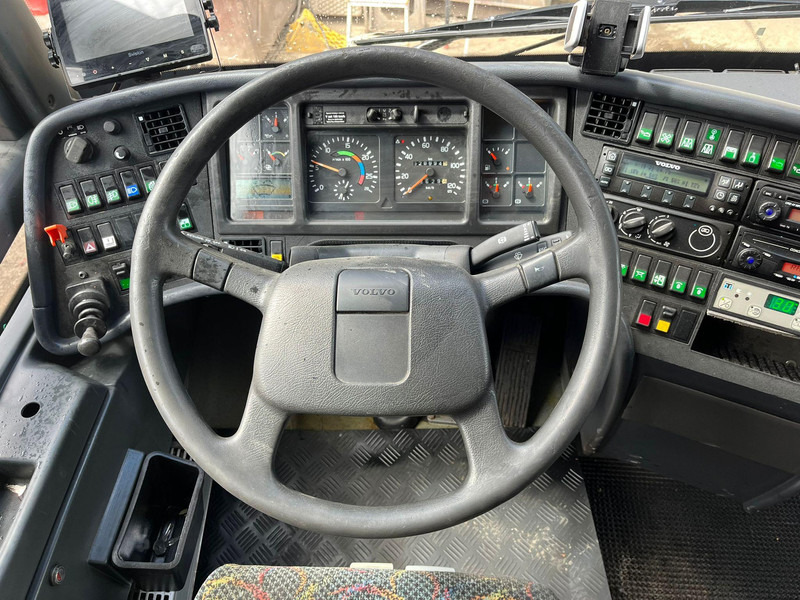 Leasing de Volvo B12M 4x2 14 SEATS / AC / AUXILIARY HEATING / WC / KITCHEN Volvo B12M 4x2 14 SEATS / AC / AUXILIARY HEATING / WC / KITCHEN: foto 15