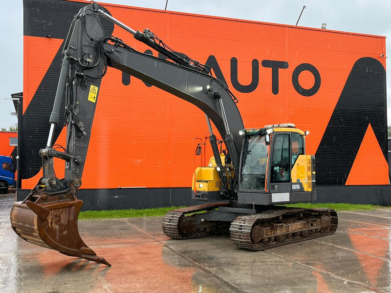 Volvo ECR 235 E CENTRAL LUBRICATION / AC - Escavadora de rastos: foto 1 Volvo ECR 235 E CENTRAL LUBRICATION / AC - Escavadora de rastos: foto 1