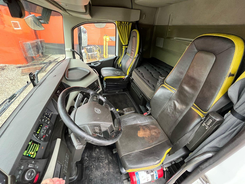 Leasing de Volvo FH 16 600 6x2*4 HIAB 166E-5 HIPRO / PLATFORM L=6309 mm Volvo FH 16 600 6x2*4 HIAB 166E-5 HIPRO / PLATFORM L=6309 mm: foto 20 Leasing de Volvo FH 16 600 6x2*4 HIAB 166E-5 HIPRO / PLATFORM L=6309 mm Volvo FH 16 600 6x2*4 HIAB 166E-5 HIPRO / PLATFORM L=6309 mm: foto 20