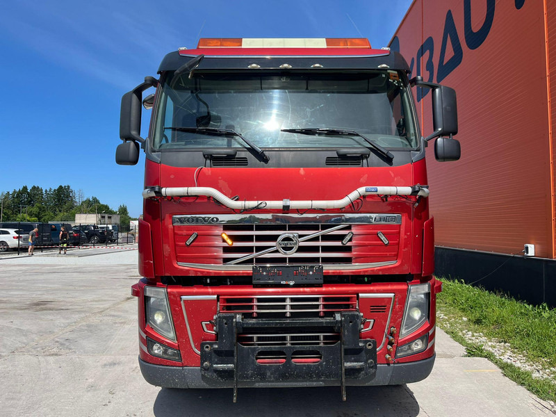 Volvo FH 16 700 8x4*4 HIAB XR 24 ton / L=5800 mm - Camião polibenne: foto 3 Volvo FH 16 700 8x4*4 HIAB XR 24 ton / L=5800 mm - Camião polibenne: foto 3