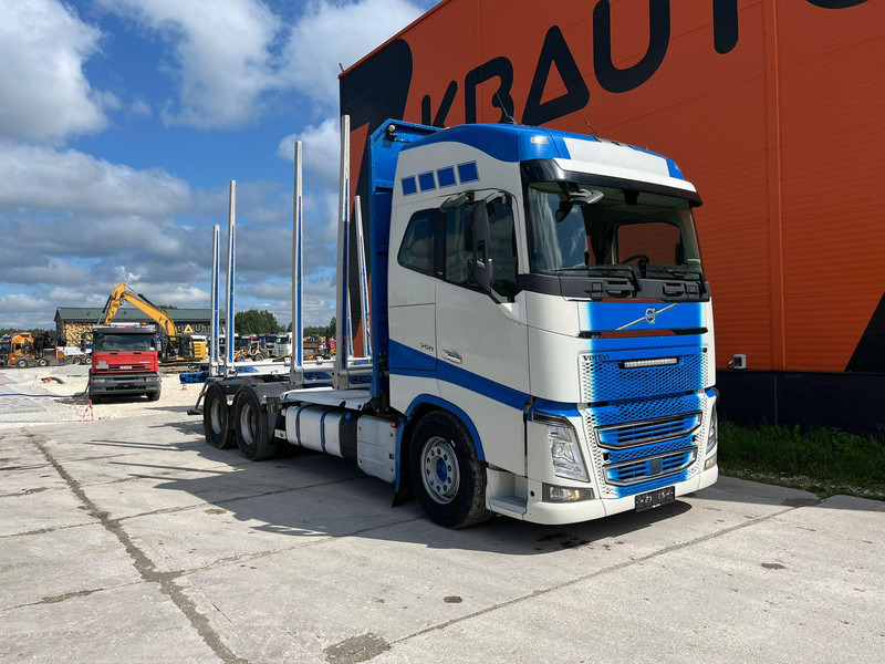 Volvo FH 16 750 6x4 HYDRAULICS - Camião de transporte de madeira, Camião grua: foto 3 Volvo FH 16 750 6x4 HYDRAULICS - Camião de transporte de madeira, Camião grua: foto 3