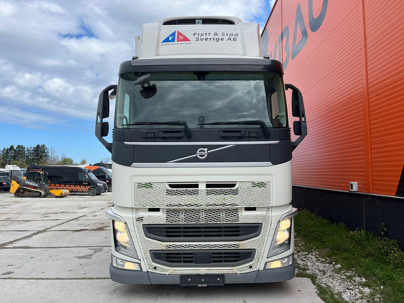 Volvo FH 460 6x2*4 T-1000R / Box L=7437 mm - Camião frigorífico: foto 3 Volvo FH 460 6x2*4 T-1000R / Box L=7437 mm - Camião frigorífico: foto 3