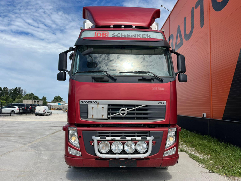 Volvo FH 460 6x2 THERMO KING TS-500 / BOX L=7467 mm - Camião frigorífico: foto 2 Volvo FH 460 6x2 THERMO KING TS-500 / BOX L=7467 mm - Camião frigorífico: foto 2