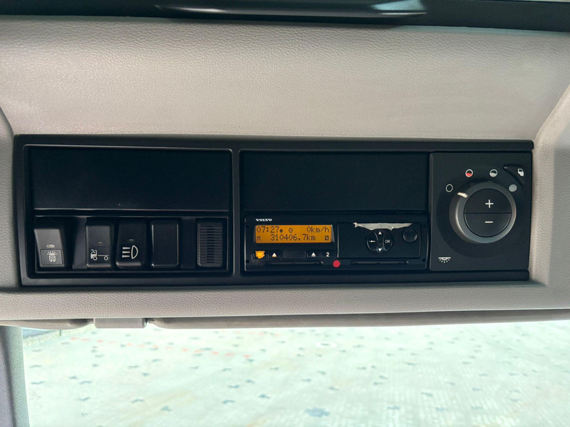 Camião chassi Volvo FH 540 6x2 LOW CHECKED MILEAGE ! / RETARDER / CHASSIS L=6975 mm: foto 20 Camião chassi Volvo FH 540 6x2 LOW CHECKED MILEAGE ! / RETARDER / CHASSIS L=6975 mm: foto 20